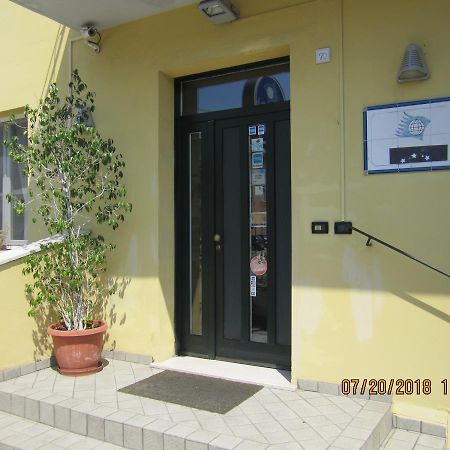 Adelphi Room & Breakfast Ferrara Exteriör bild